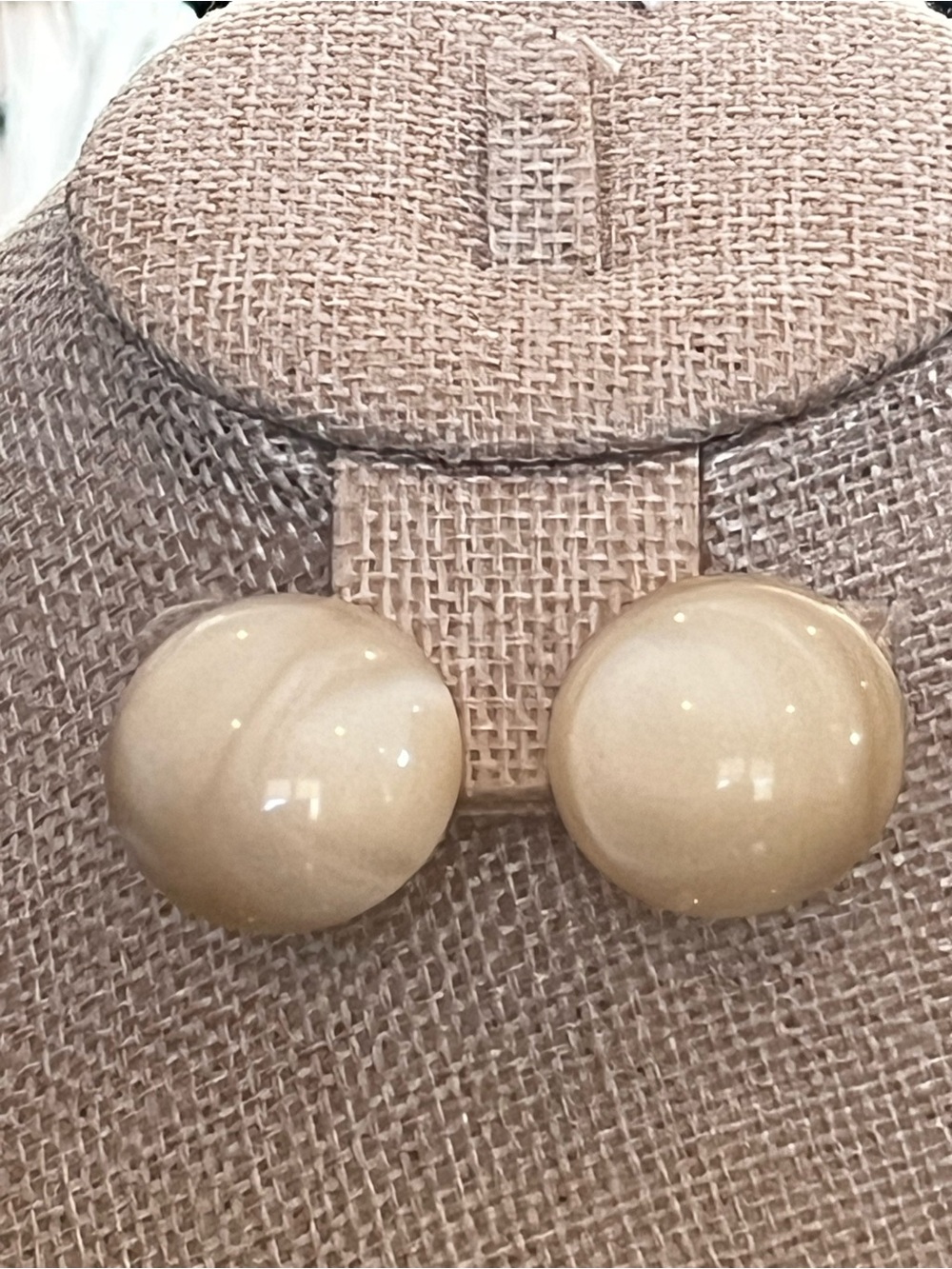 Vintage Women’s Cream Button Stud Earrings